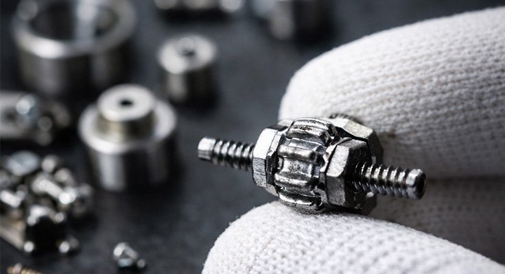 Why Does Expertise Make a Difference in Small Parts Production?